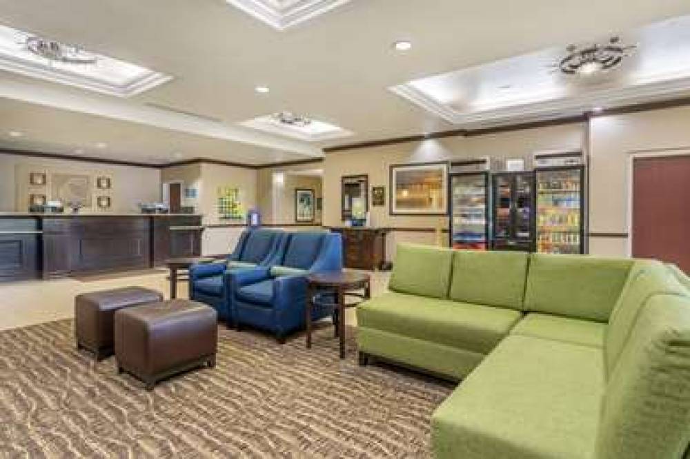 Comfort Inn And Suites Northeast - Gateway 6