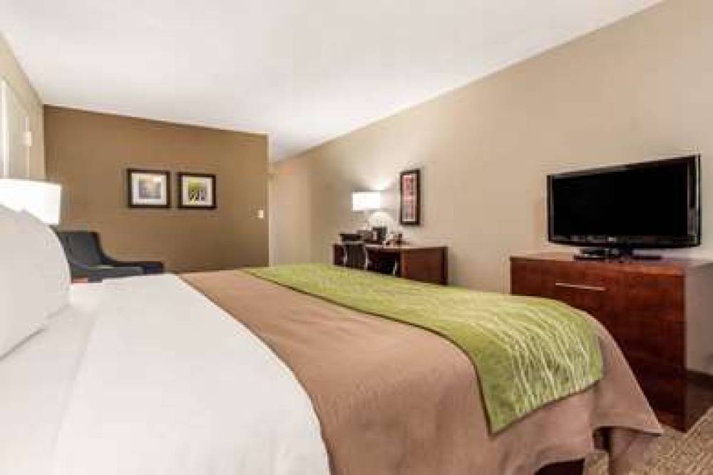 Comfort Inn And Suites Omaha 10