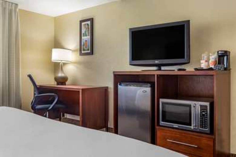 COMFORT INN AND SUITES PHOENIX NORT 7