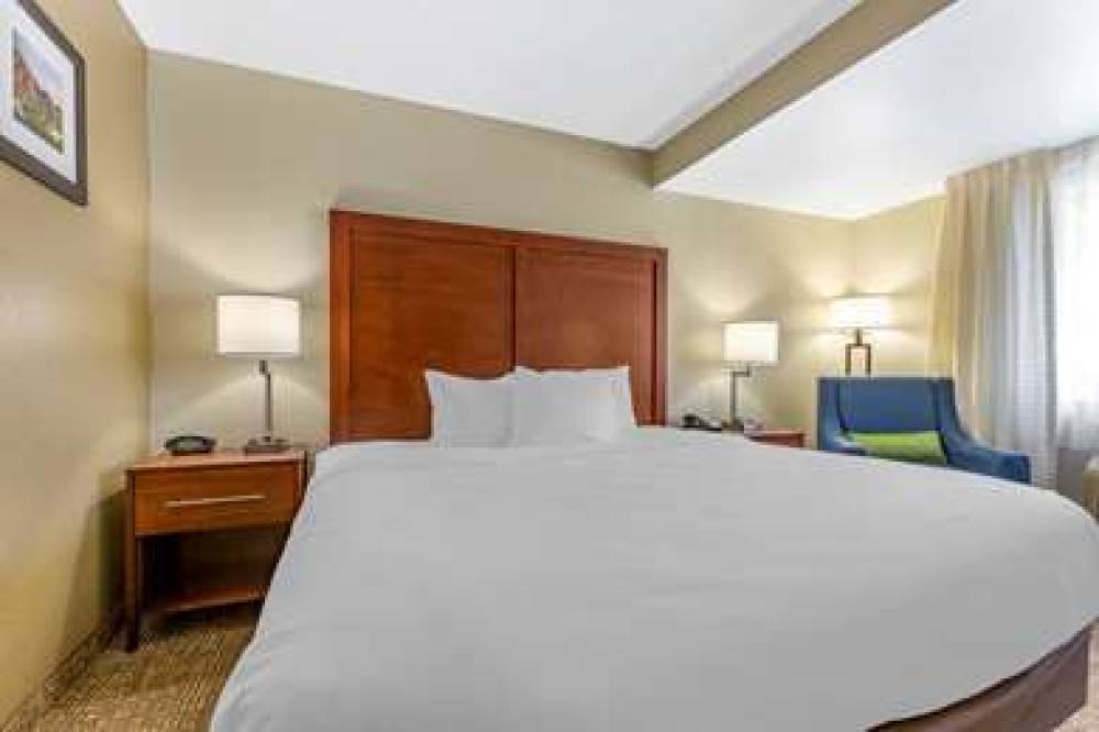 COMFORT INN AND SUITES PHOENIX NORT 6