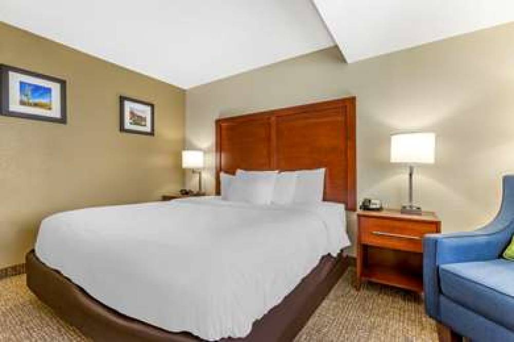 COMFORT INN AND SUITES PHOENIX NORT 5