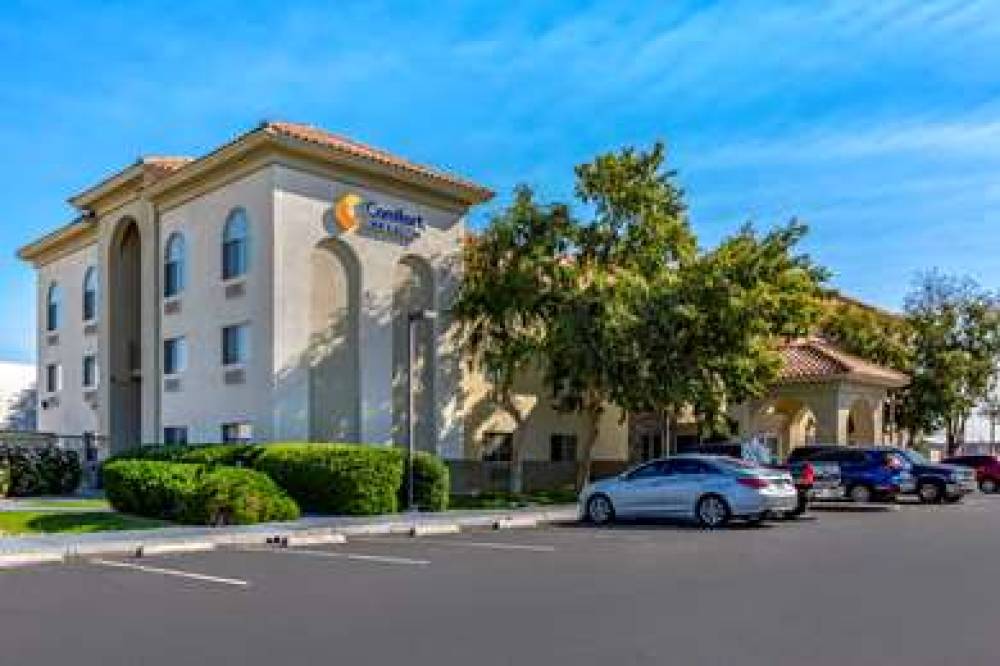 COMFORT INN AND SUITES PHOENIX NORT 1