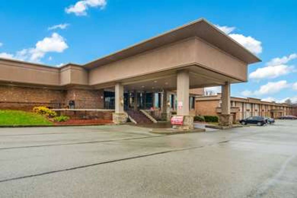 Comfort Inn And Suites Pittsburgh 1