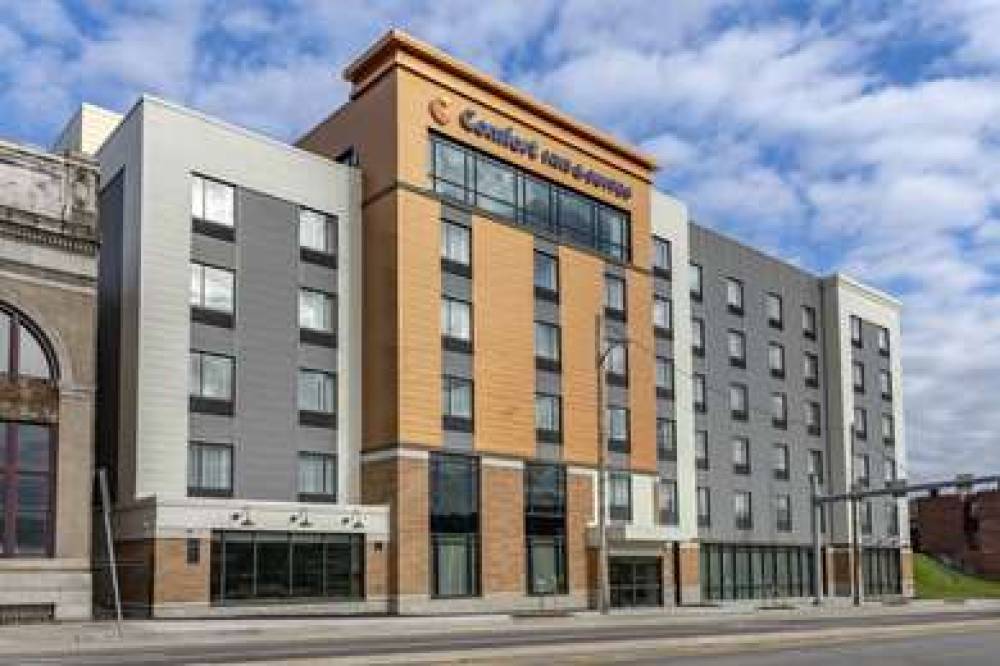 COMFORT INN AND SUITES PITTSBURGH-N 1