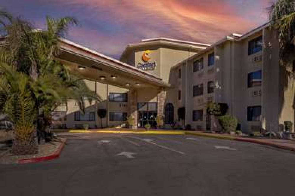 COMFORT INN AND SUITES ROCKLIN - RO 1