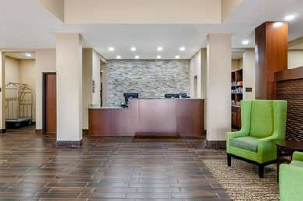 COMFORT INN AND SUITES SALINA NORTH 3