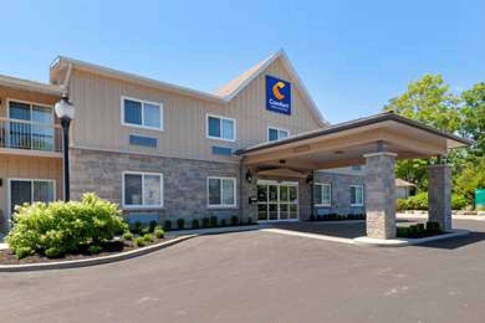 COMFORT INN AND SUITES THOUSAND ISL 2