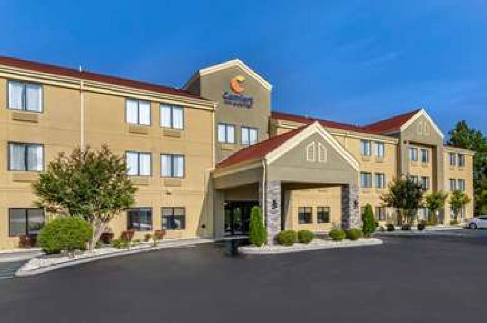 COMFORT INN AND SUITES TROUTVILLE - 1