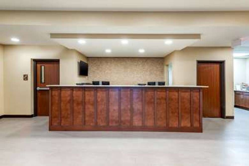 COMFORT INN AND SUITES W DES MOINES 4