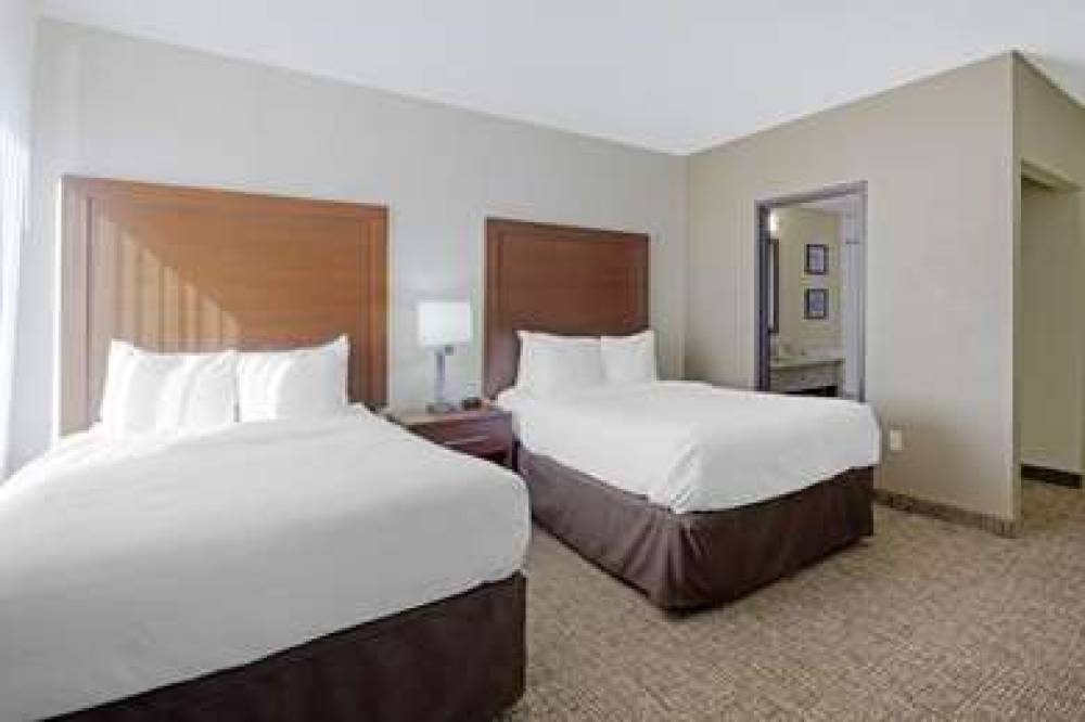 COMFORT INN AND SUITES WICHITA 5