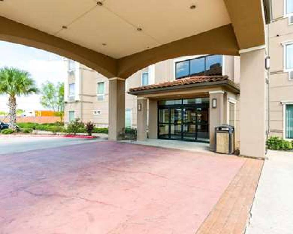 Comfort Inn And Suites Winnie 3