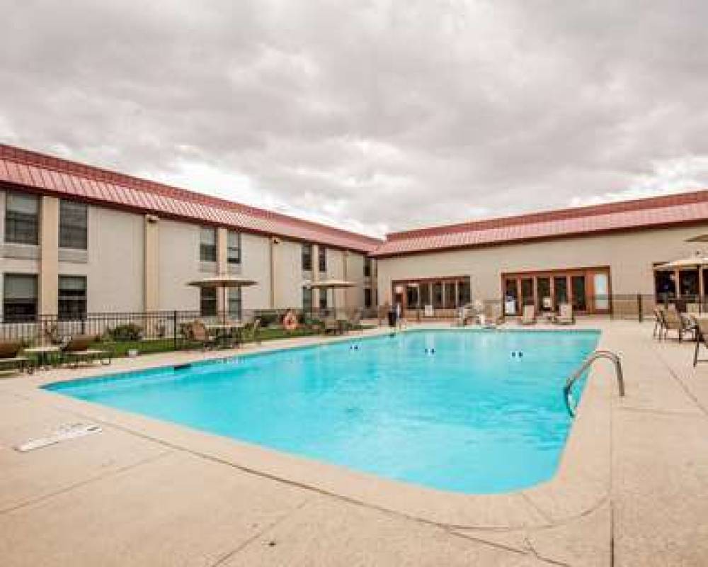 Comfort Inn At Buffalo Bill Village Resort 10