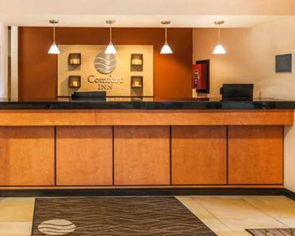 Comfort Inn Avon 5