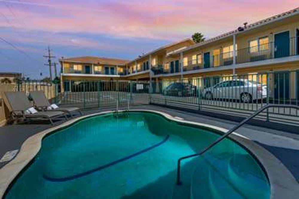 Comfort Inn Beach/Boardwalk Area 3