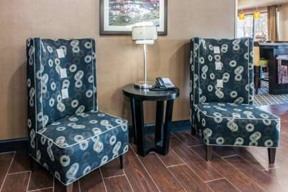 COMFORT INN BLUE ASH NORTH 5