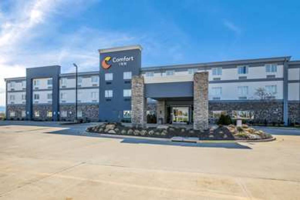 COMFORT INN BONNER SPRINGS KANSAS C 2