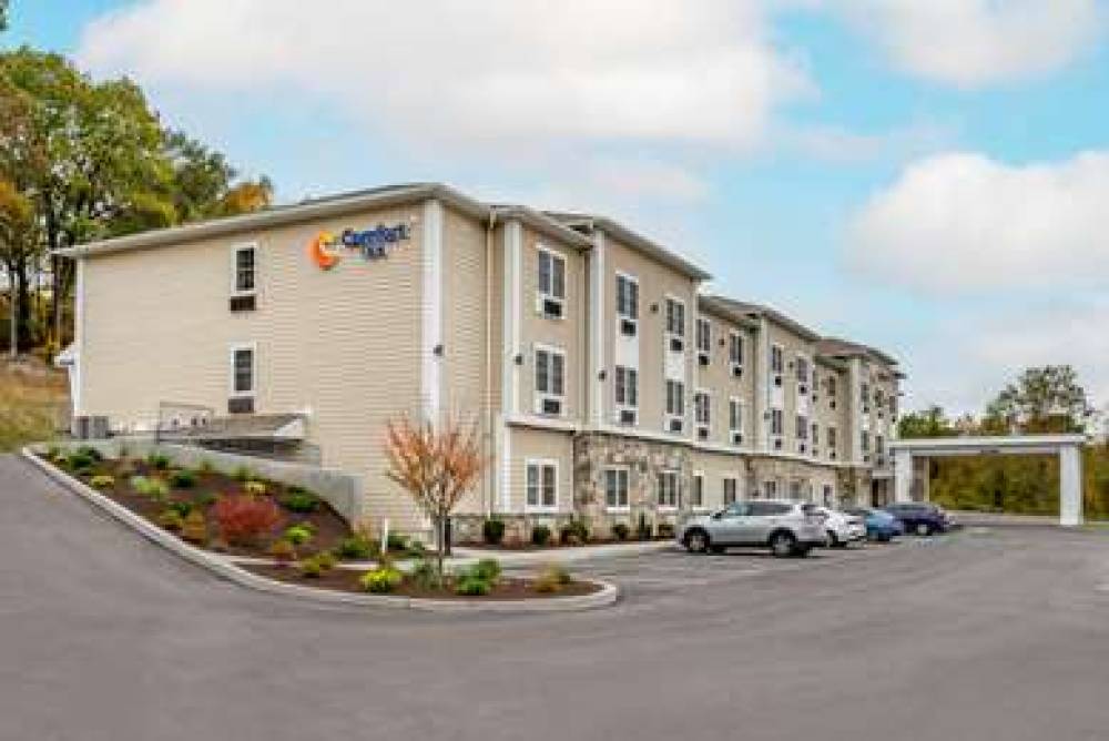 COMFORT INN BREWSTER 3