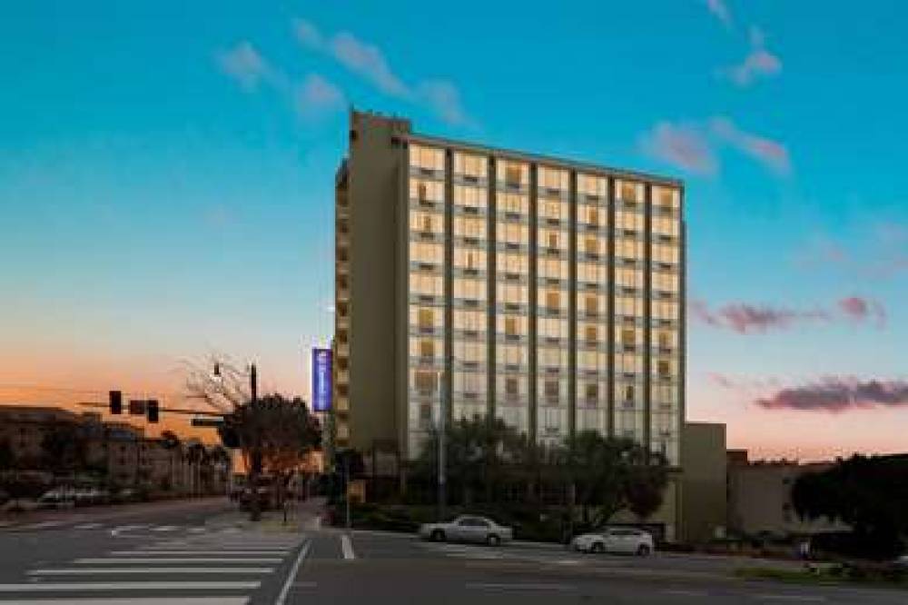 Comfort Inn By The Bay 6