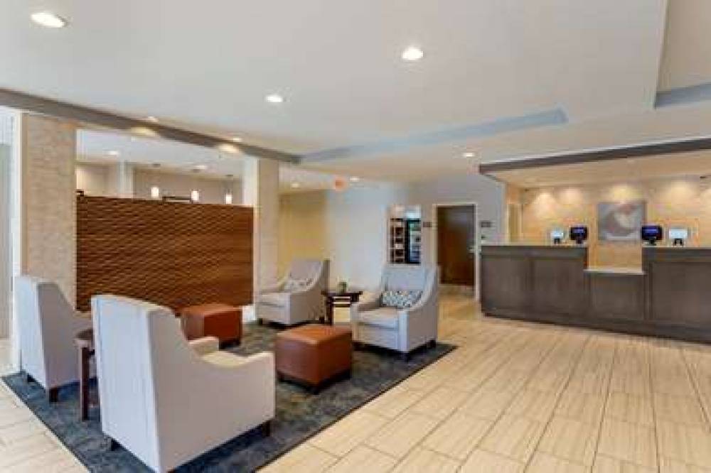 COMFORT INN 4