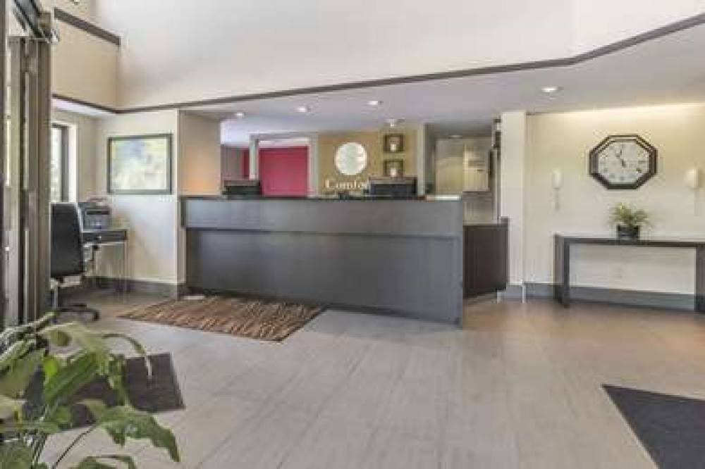 Comfort Inn Cobourg 6