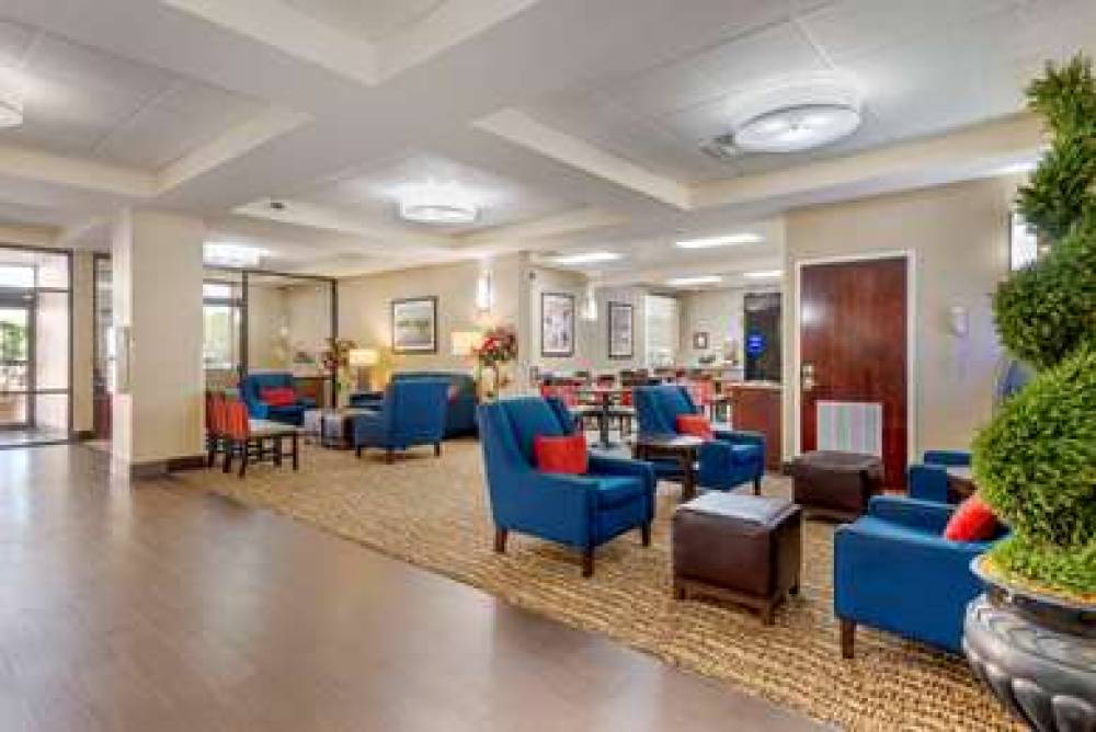 Comfort Inn Columbus 4