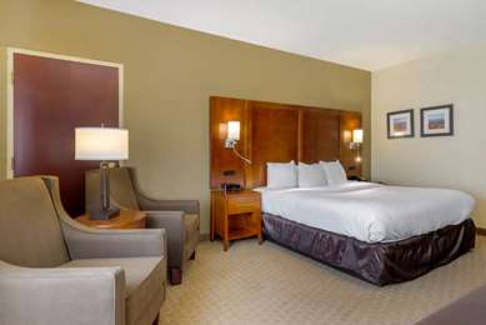 Comfort Inn Columbus 8