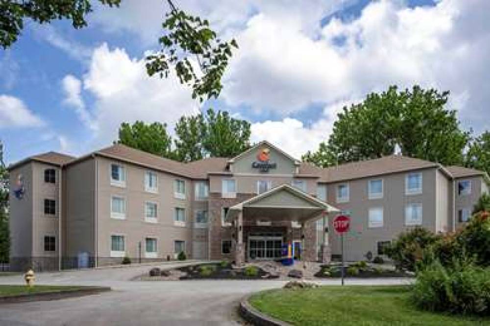 COMFORT INN CONNELLSVILLE 1