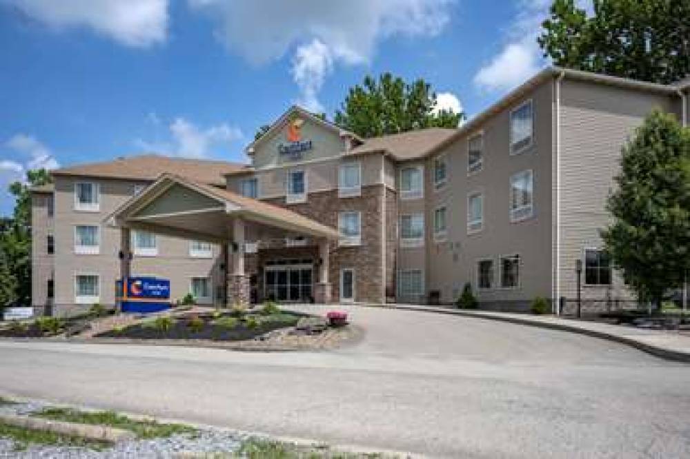 COMFORT INN CONNELLSVILLE 2