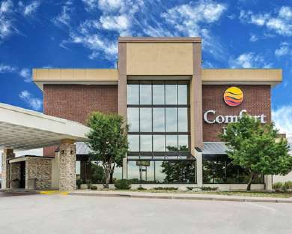 COMFORT INN DENVER EAST 1