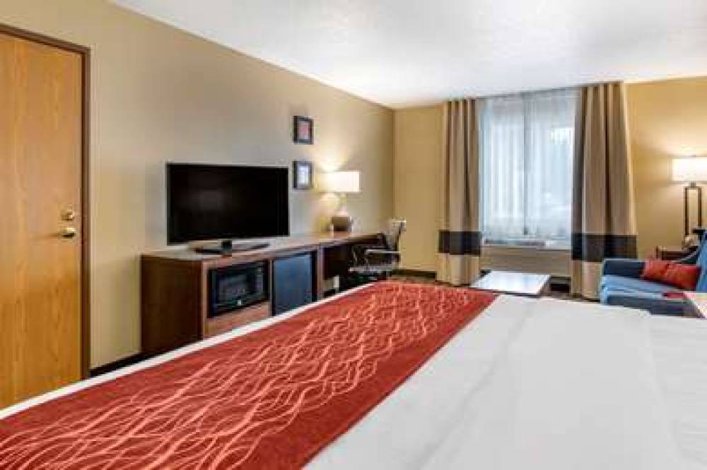 Comfort Inn Dyersville 4