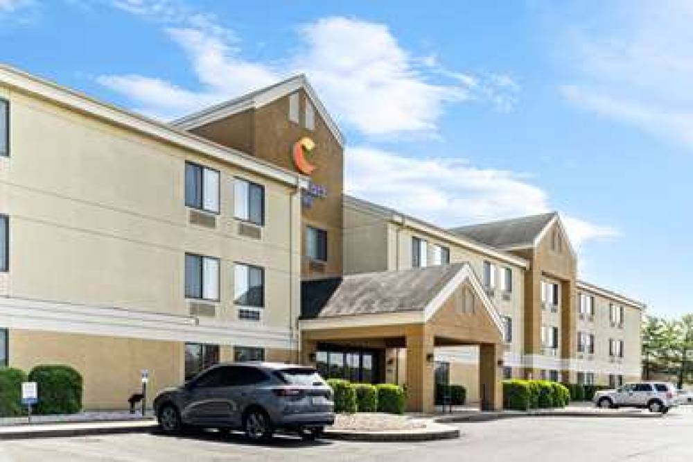 Comfort Inn East 3