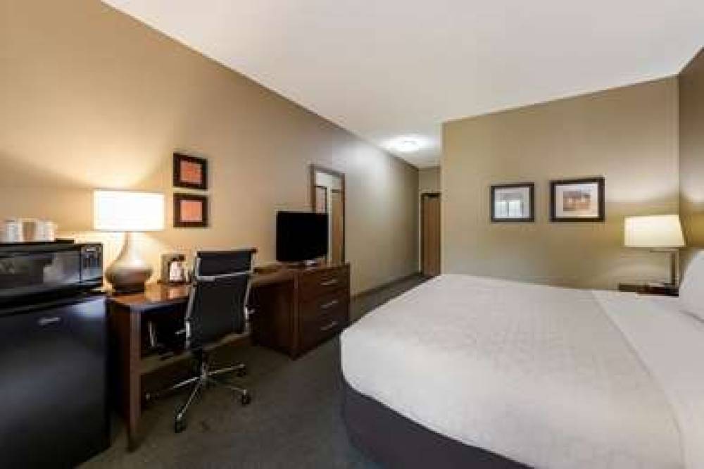 Comfort Inn East 8