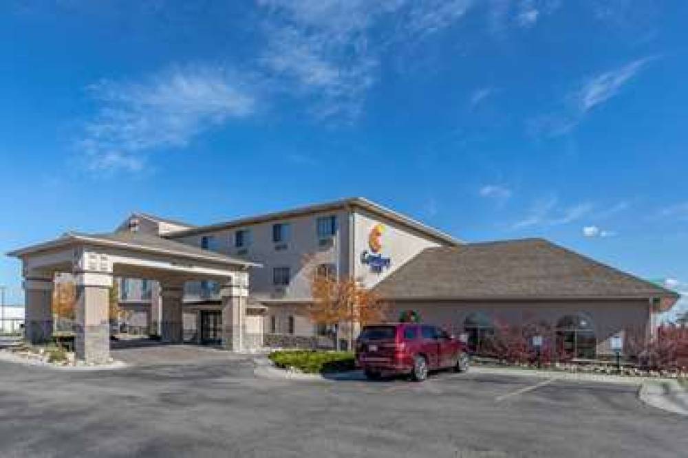 COMFORT INN EVANSVILLE-CASPER 2