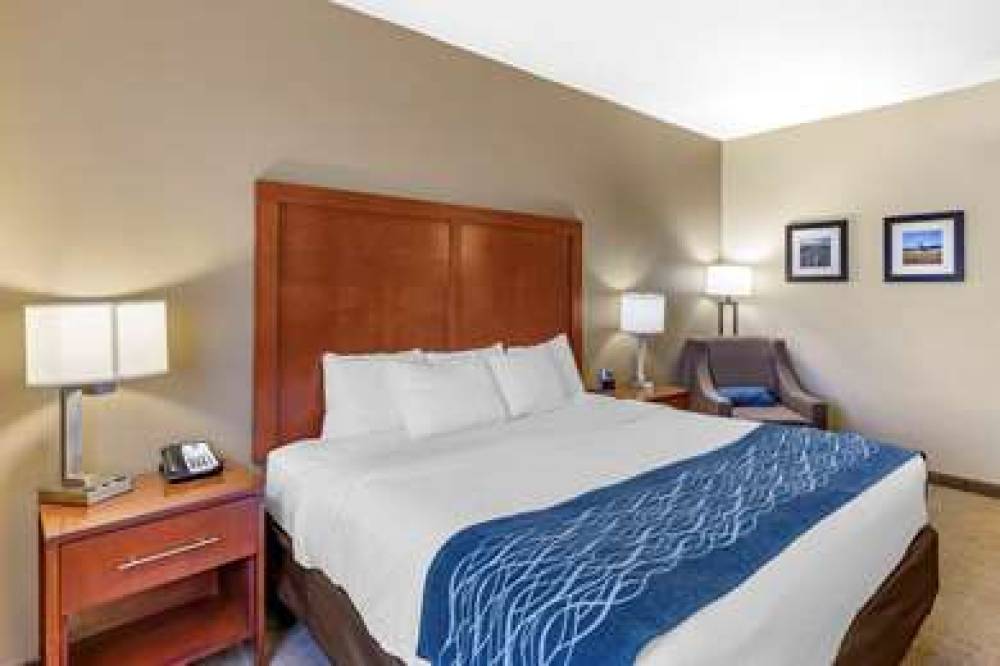 COMFORT INN EVANSVILLE-CASPER 9