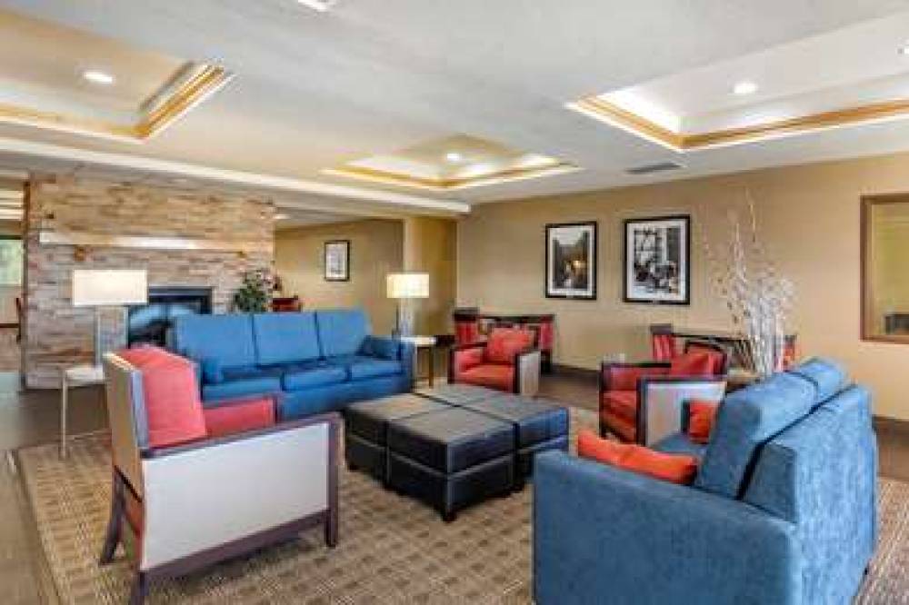 COMFORT INN EVANSVILLE-CASPER 6