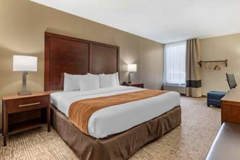 Comfort Inn Executive Park 7