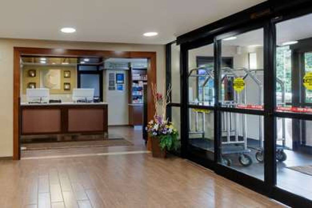 Comfort Inn Executive Park 6