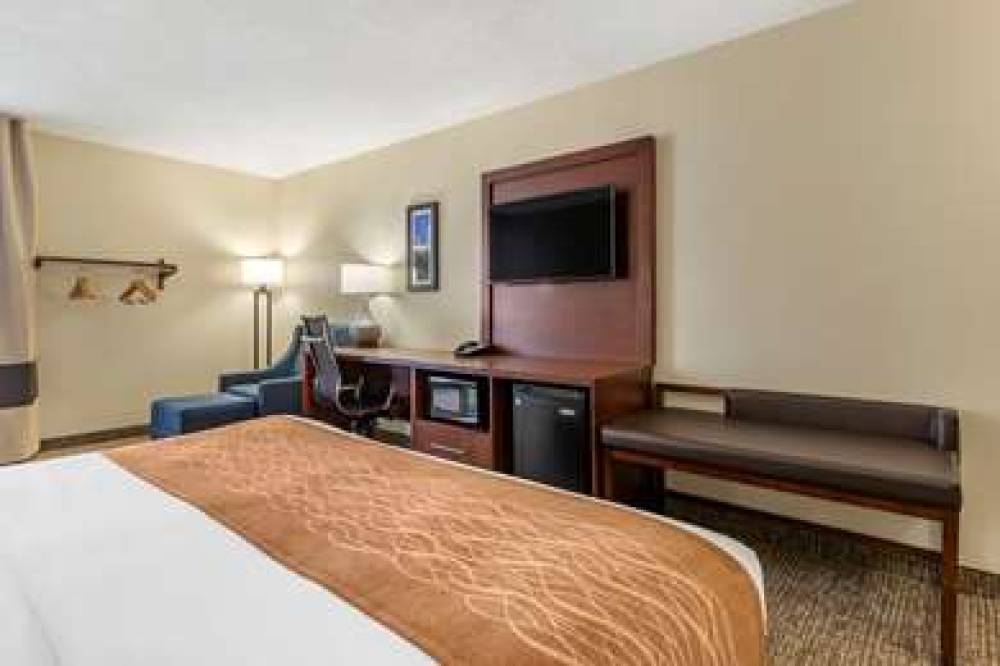 Comfort Inn Executive Park 8