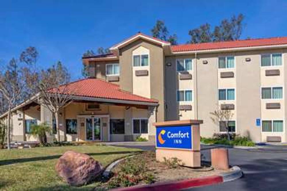 Comfort Inn Fontana 1