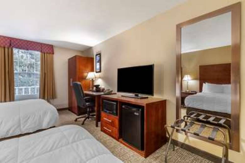 Comfort Inn Foxboro 10