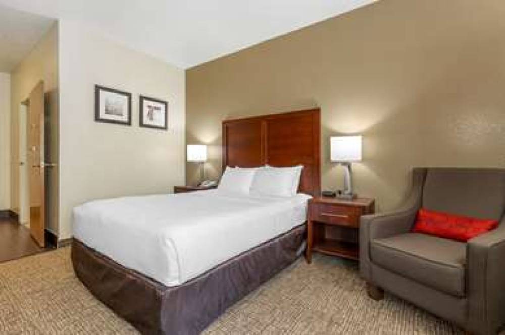 Comfort Inn Fremont 8