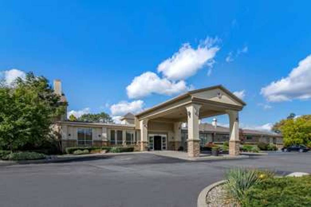 Comfort Inn Glenmont 1