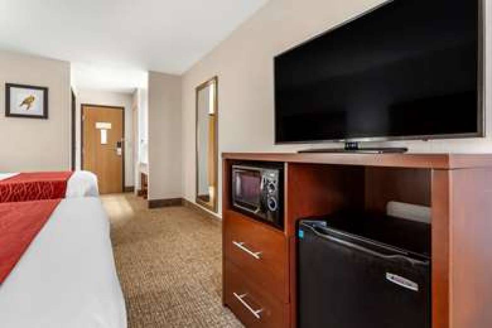 Comfort Inn Grand Island 8