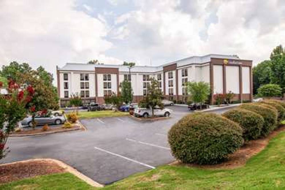 COMFORT INN GREENVILLE - HAYWOOD MA 1