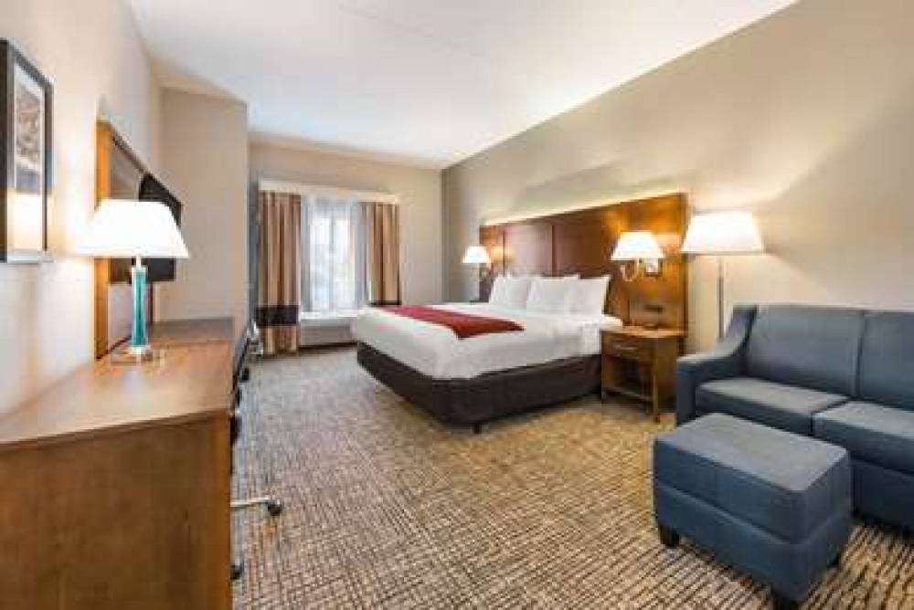 Comfort Inn Grove City 3