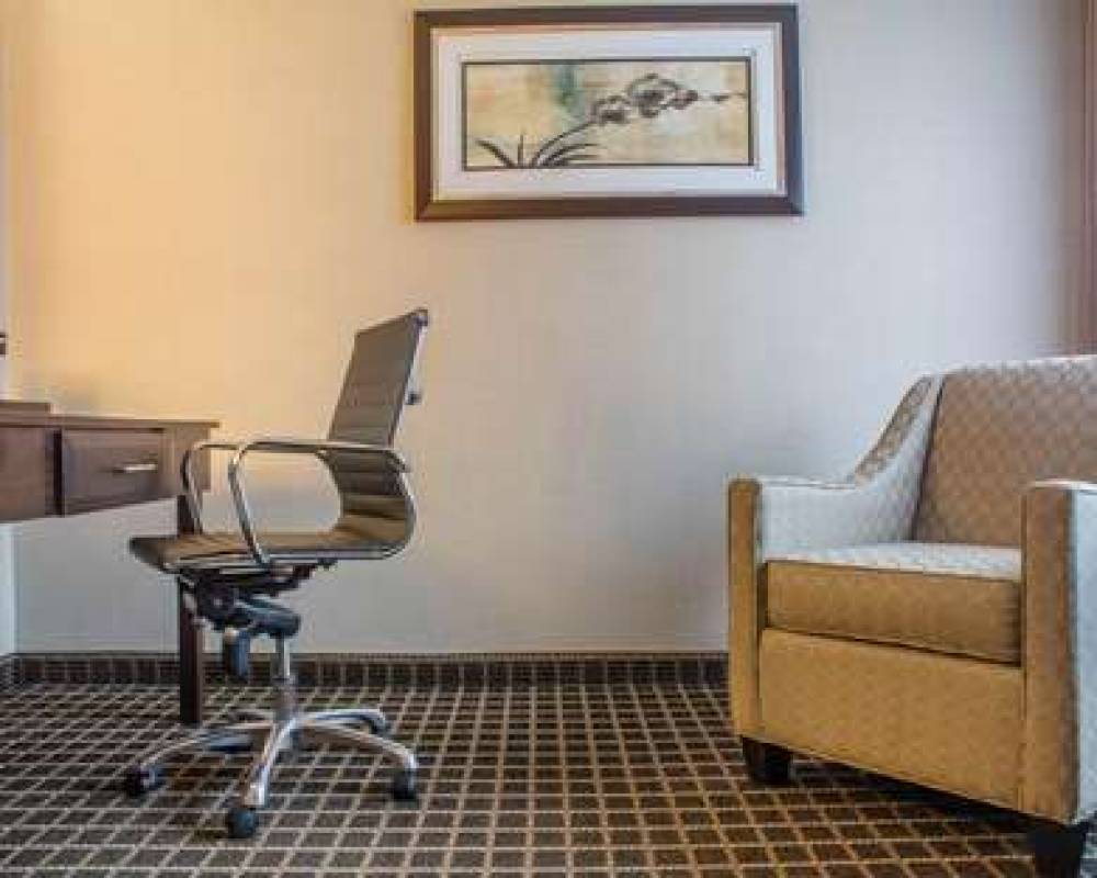 Comfort Inn Guelph 8