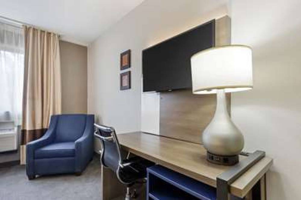 Comfort Inn Herndon-Dulles 8