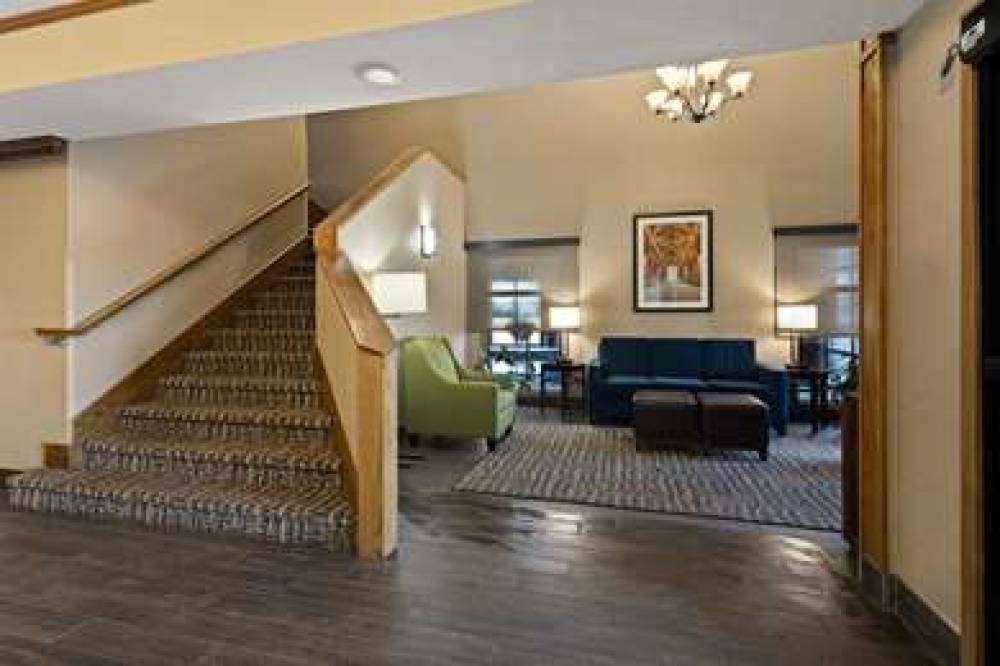 COMFORT INN HUNTINGTON NEAR UNIVERS 8