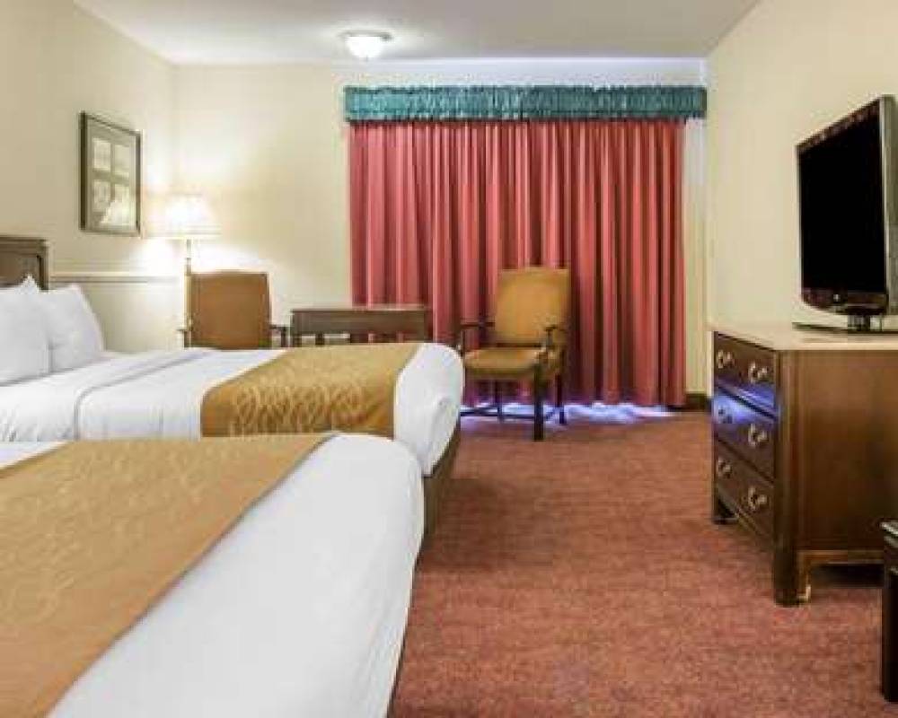 Comfort Inn Lakeside 9