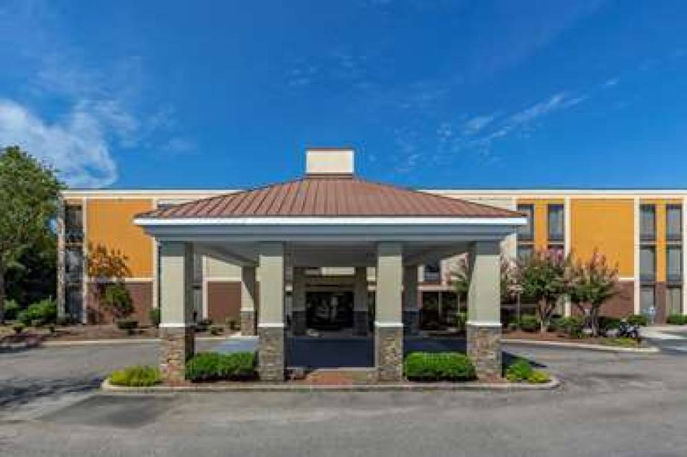 COMFORT INN LAURINBURG 2